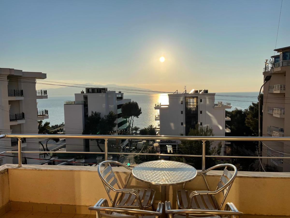 Wave Apartments Saranda エクステリア 写真