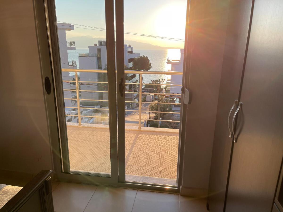 Wave Apartments Saranda エクステリア 写真