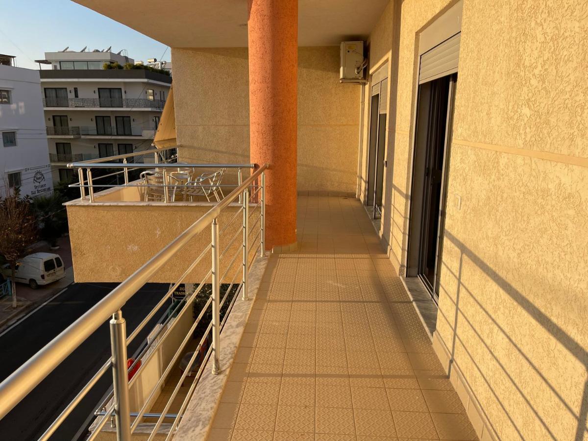 Wave Apartments Saranda エクステリア 写真