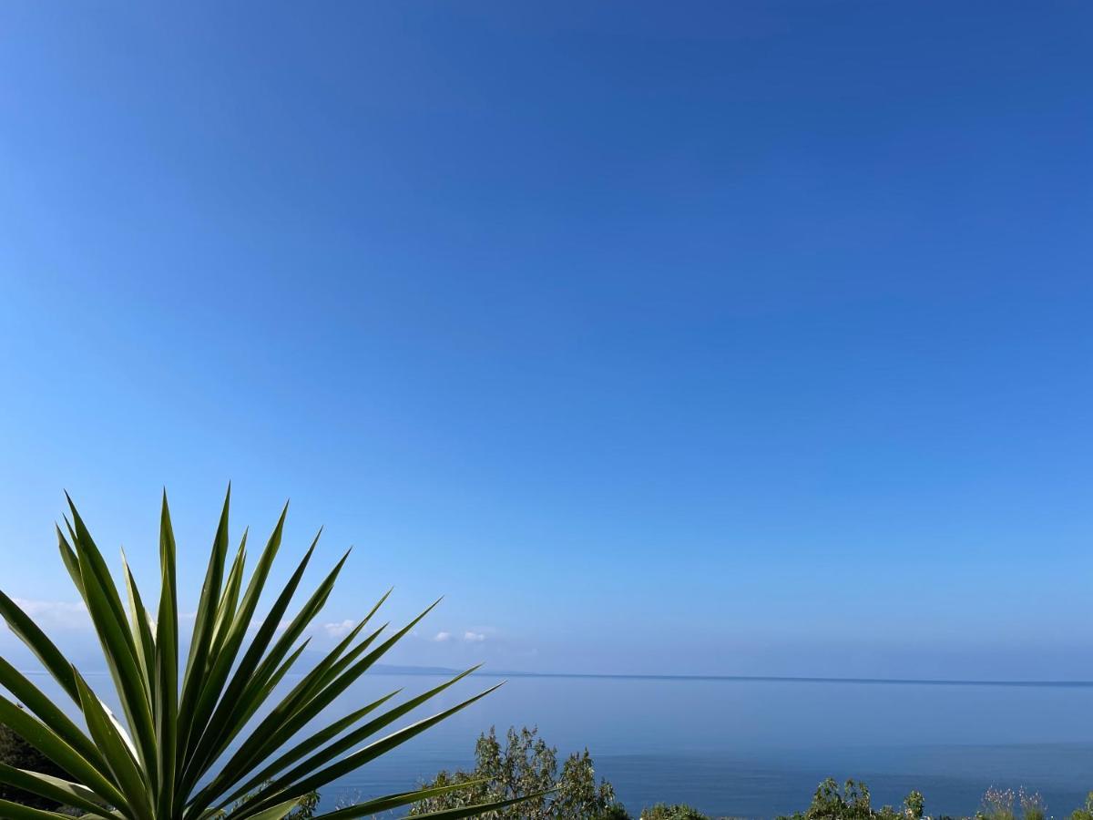 Wave Apartments Saranda エクステリア 写真