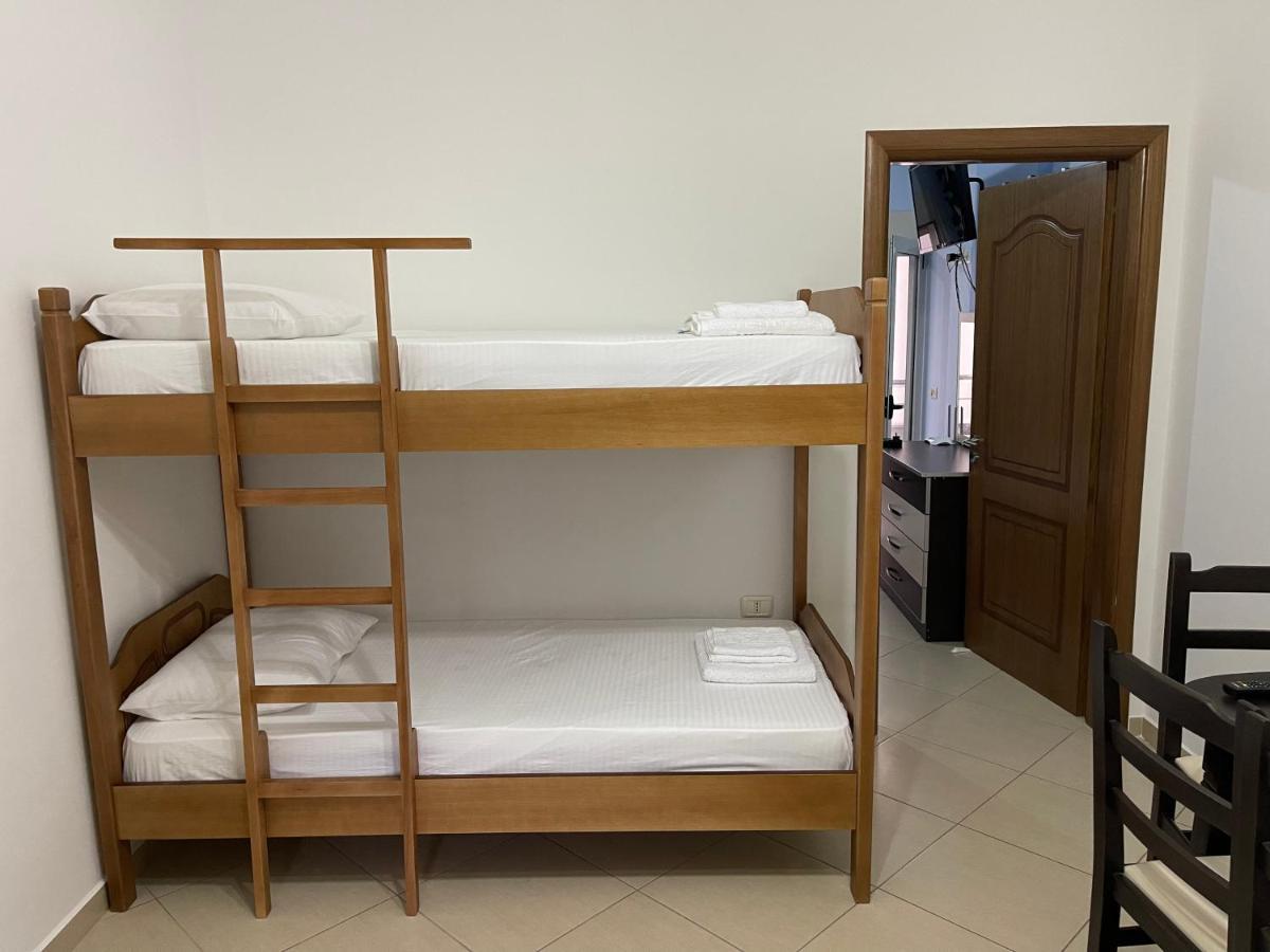Wave Apartments Saranda エクステリア 写真